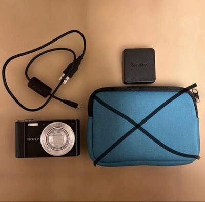 Sony DSC W810 Cyber Shot Compact Digital Camera Beautiful Great Condition