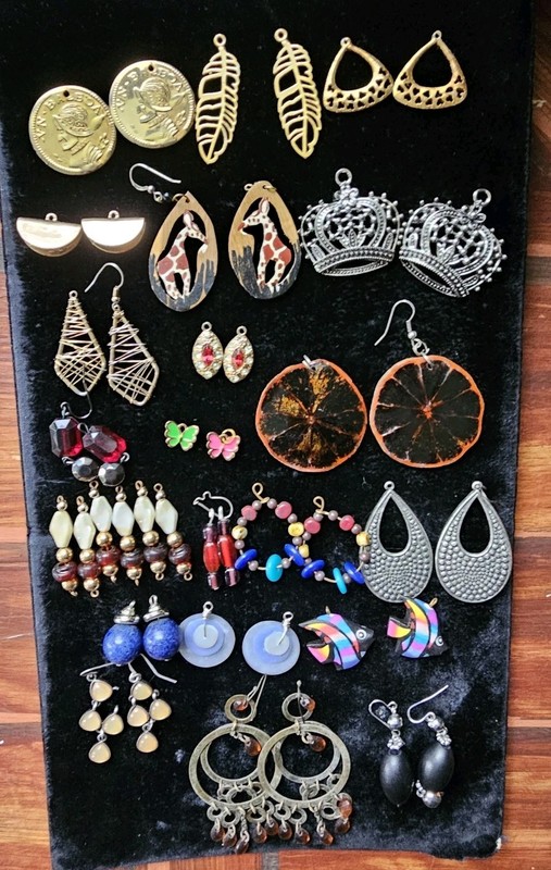 Junk Job Pierced Earrings Craft Repair Upcycle 23 Pair Mixed Vtg/Mod Jewelry Lot