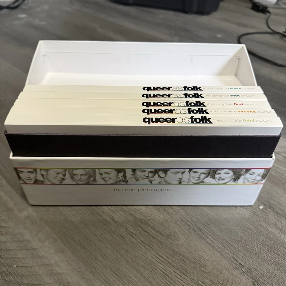 Queer As Folk - The Complete Series Box Set (DVD) Complete Set of 28 Discs! - Image 4 of 4