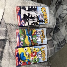 Faltbare Mini Schach Ludo Schlangen für unterwegs. Rutschfeste Magnetstücke einfache Verwendung.