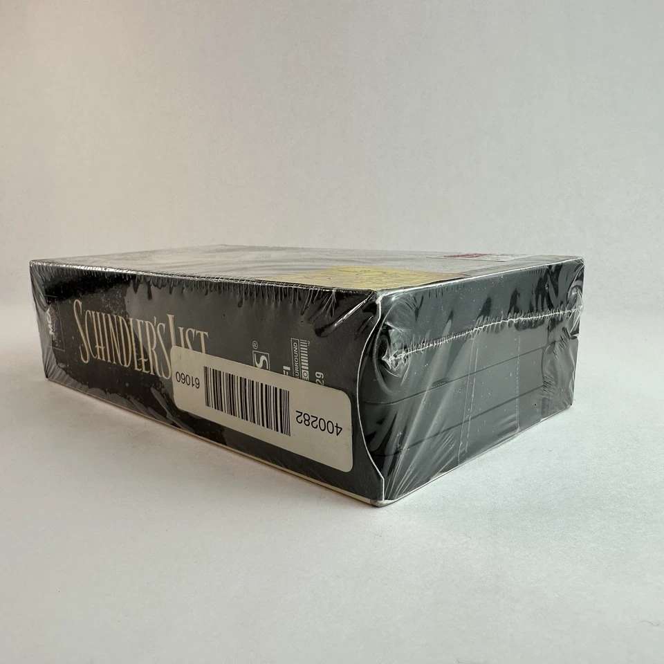 Schindlers List VHS Steven Spielberg Blockbuster Tag NEW Sealed (Ships In A Box) Foto 3 de 4
