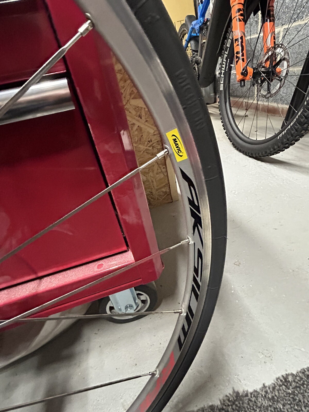 Boardman Team 3X AISL Medium 52cm Adult Road Bike Alloy Frame Mavic