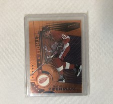 Steve Yzerman Pacific Dynagon Copper Hockey C...
