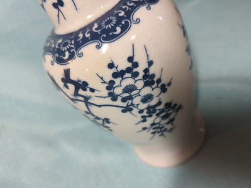 Vintage Japanese Blue & White Cherry Blossom Vases - Picture 3 of 7