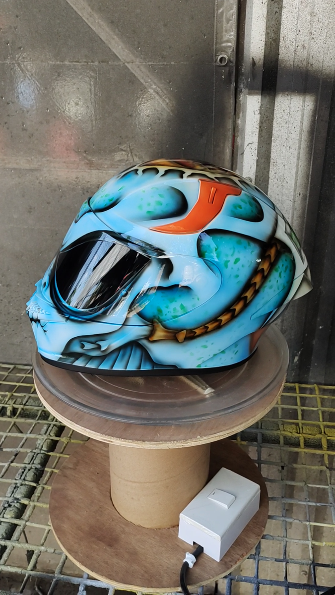 ALIEN CUSTOM AIRBRUSHED FULL FACE MOTORCYCLE HELMET UK