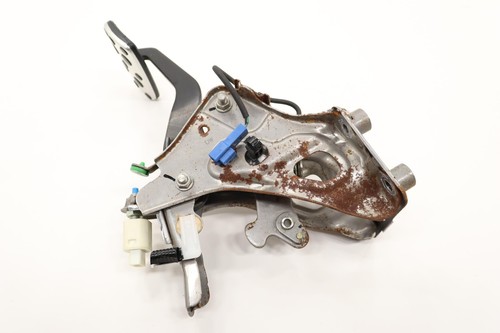 2016 LEXUS IS200T BRAKE FOOT STOP PEDAL W/ BRACKET OEM - Picture 11 of 13