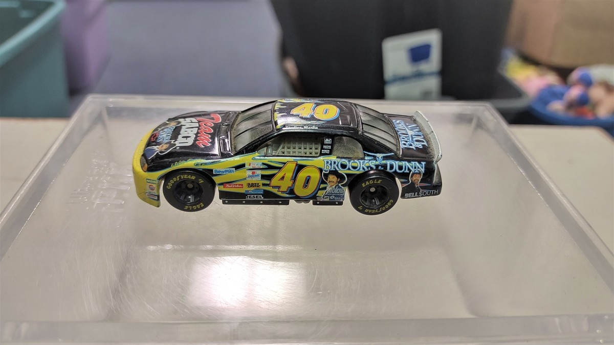 1999 Racing Champions 1:64 Sterling Marlin #40 Brooks & Dunn Team