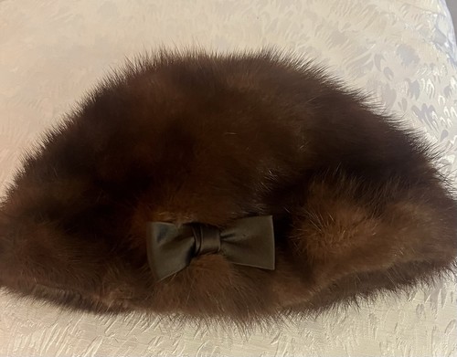 Vintage Dark Brown Mink Fur Hat With 3” Dark Brown Satin Bow. - Picture 3 of 5