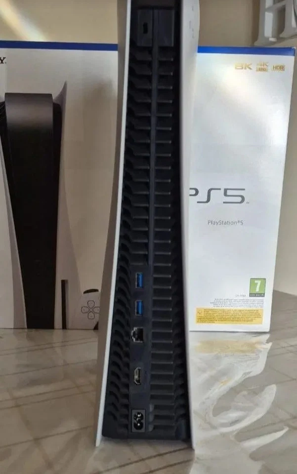 Sony PS5 versione Disck  - Immagine 2 di 2