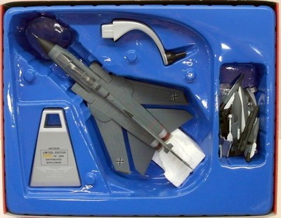 Corgi 1/72 Scale AA33608 Panavia Tornado IDS MFG-1 Fed German Navy Schleswig '87