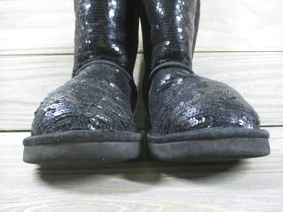 UGG Australia Boots Womens Size 6 Sequin Classic Short Sheepskin Winter Warm - Image 3 of 4