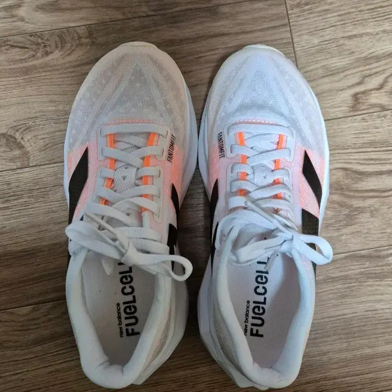 New Balance Women's 225mm PureCell Level V4 Running Shoes