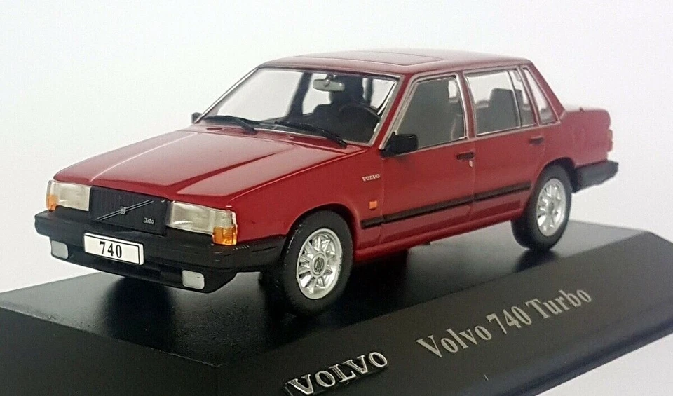 Atlas 1/43 - Volvo 740 Turbo Bright Red Diecast Model Car - Image 3 of 4