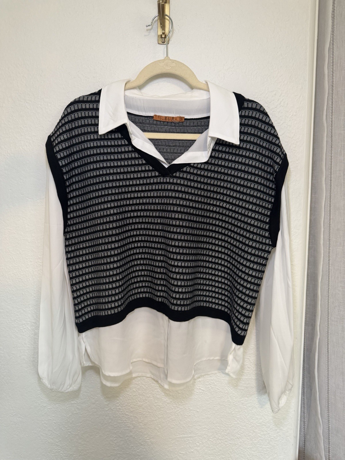 Bellidini Collared Split-Neck Two-fer Sweater Siz… - image 1