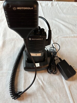 Motorola RU2020BKF2AA 2CH Two-Way Radio with 