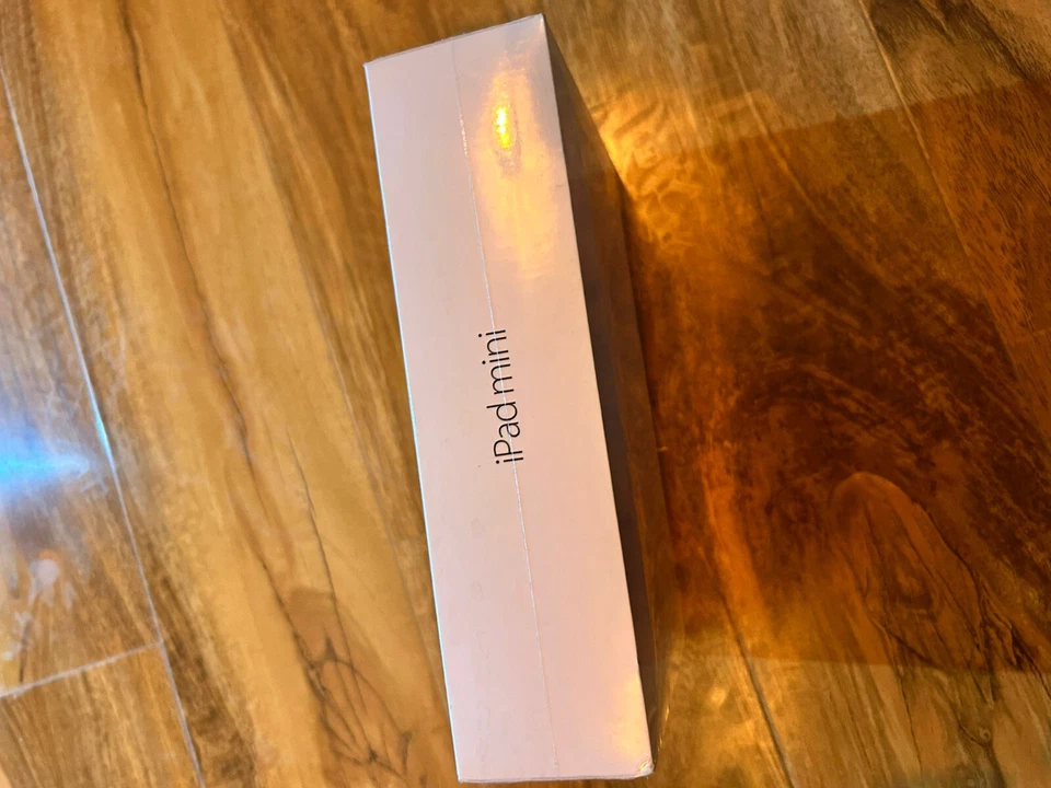 Apple iPad mini 2 7.9 Inch 16GB Wi-Fi - Space Grey - Image 2 of 3