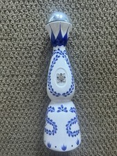Clase Azul Reposado Tequila White And Blue Em...