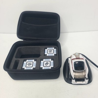 ANKI COZMO original Interactive Robot Toy + Cosmo Cubes + Charger Box