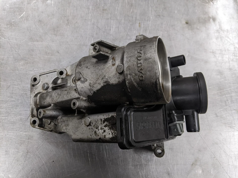 Carcasa de filtro de aceite de motor para 04-10 Volvo S40 2.4 30637898 Foto 3 de 4