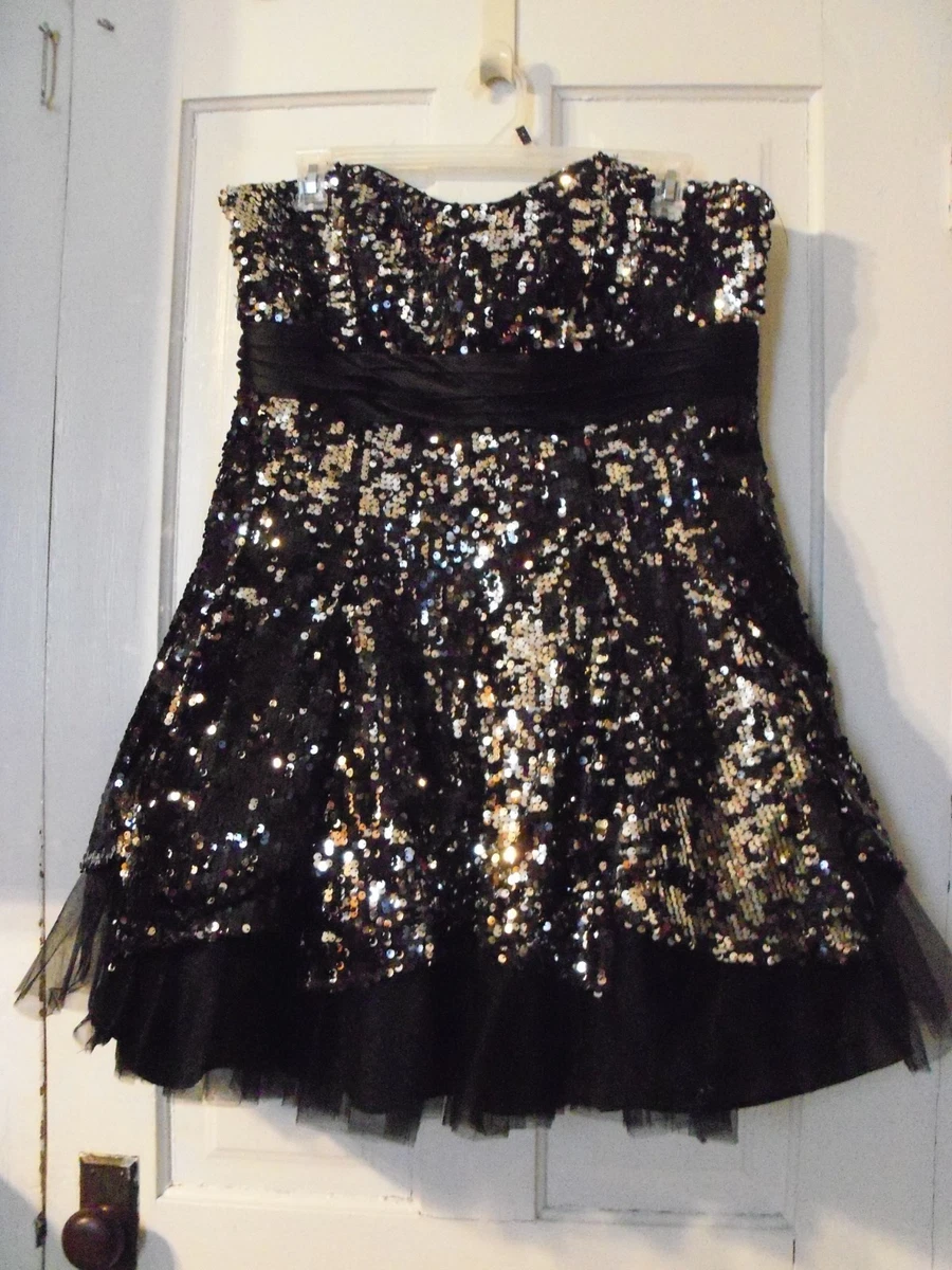 short debs dresses Open-Back Short Homecoming Dress with Deep V-Neck Serpent / XSmall