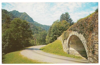 Tunnel CHIMNEY TOPS LOOP OVERPASS Great Smoky Mts Nat'l Park TN Postcard Koppel
