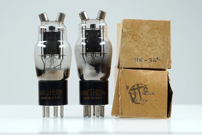 2 Vintage Raytheon RK-34 / 2C34 / CV18 10 Watt Radio Transmitting Twin Triode -