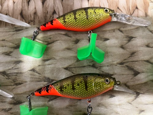 12 Berkley Flicker Shad Size 7 2-3/4" 5/16 oz Depth 11-13' New Out Of Pkg. - Picture 6 of 18