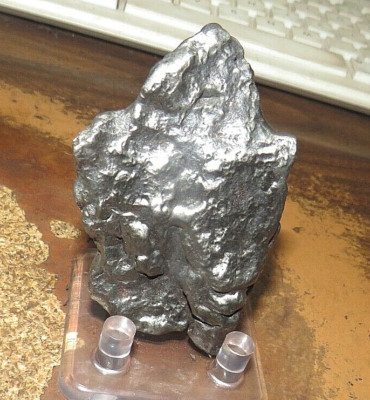 186 GM CAMPO DEL CIELO METEORITE  A GRADE .41 LBS. STAND CLEANED