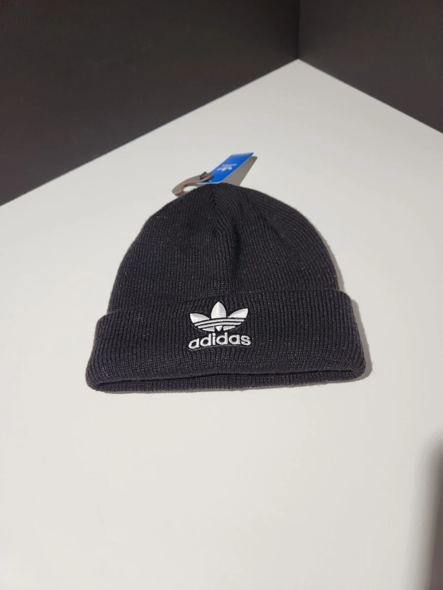 Adidas trefoil hotsell beanie black