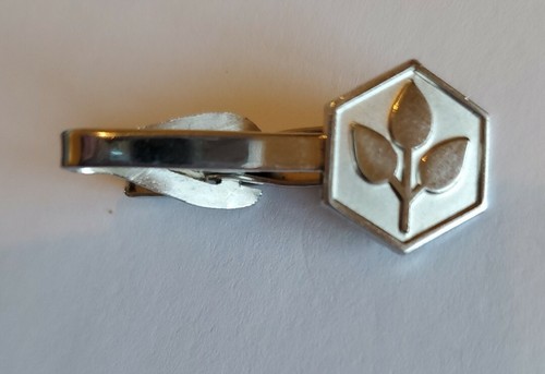 VINTAGE Robbins Co Attleboro Tie Clip Bar Silvertone 3 Leaf Geometric - Foto 5 di 5