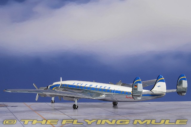 航空機・ヘリコプター herpa Lufthansa Airbus A319-100 1/200 herpa Lufthansa Airbus A319-100 1/200 - メルカリ