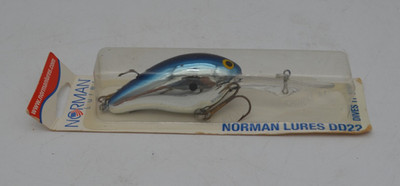 Vintage Norman DD22 Crankbait Lure DD22-03 chrome blue New in the package