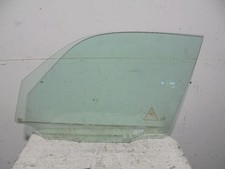 LINKES VORDERES FENSTER / 43R00049 / DOT24M25AS2 / 3748014 F&Uuml;R MERCEDES-BENZ CLA