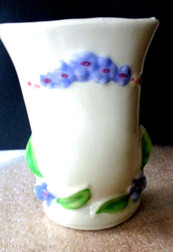 Shawnee Pottery Vase creame yellow Purple Flowers Green Leaf  USA 5" label