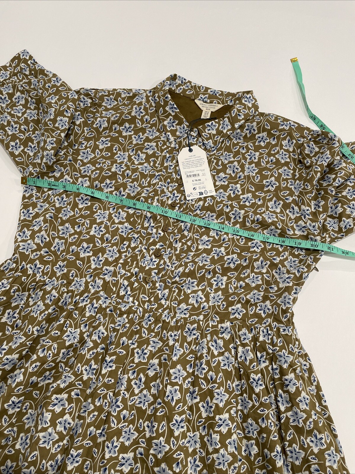 Foto 15 di 17