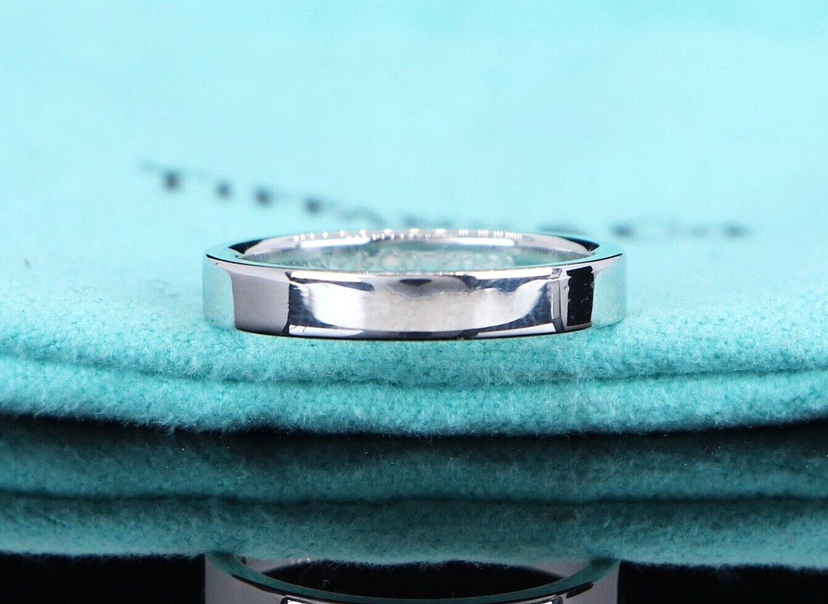 $1,425 Tiffany Essential Platinum 3mm Wedding Band Ring Size