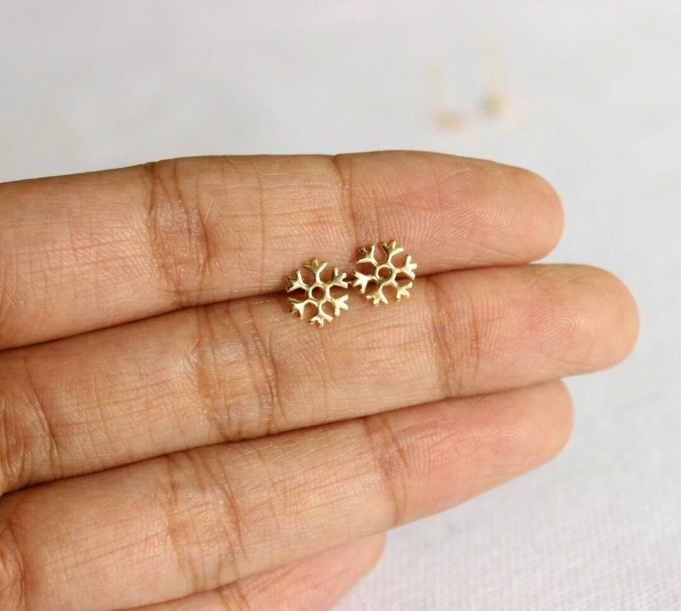 14k Solid Gold Snowflake Ear Piercing Dainty Gold Nose Ear Piercing Jewelry Gift - Image 2 of 4