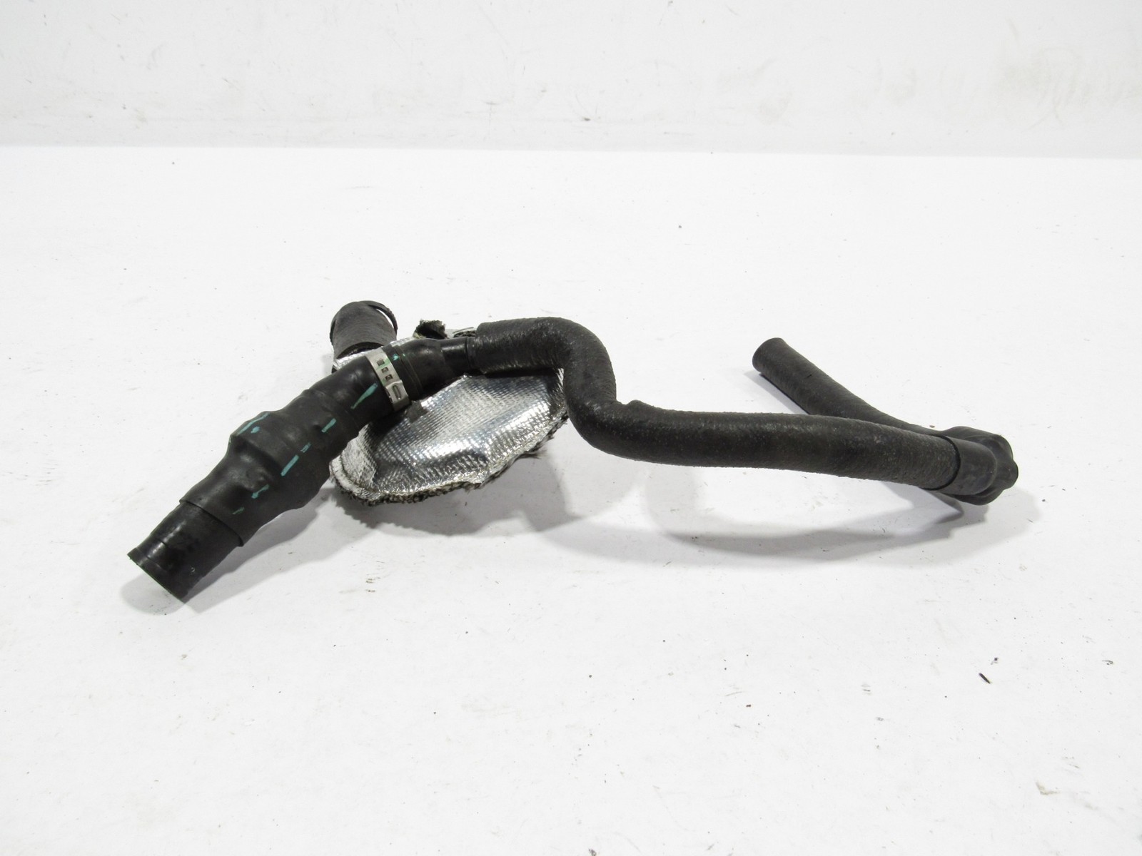 12-18 Bentley Continental GT W12 2015 Oil Separator Breather Tube Hose Valve |:A