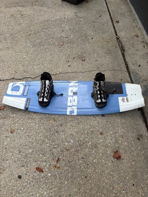 O'Brien System 140cm Wakeboard with Binding - Black/Blue/Green