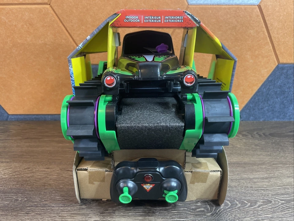 New in Box Monster Jam Grave Digger Trax RC Controlled USB All Terrain Truck - Image 2 of 4