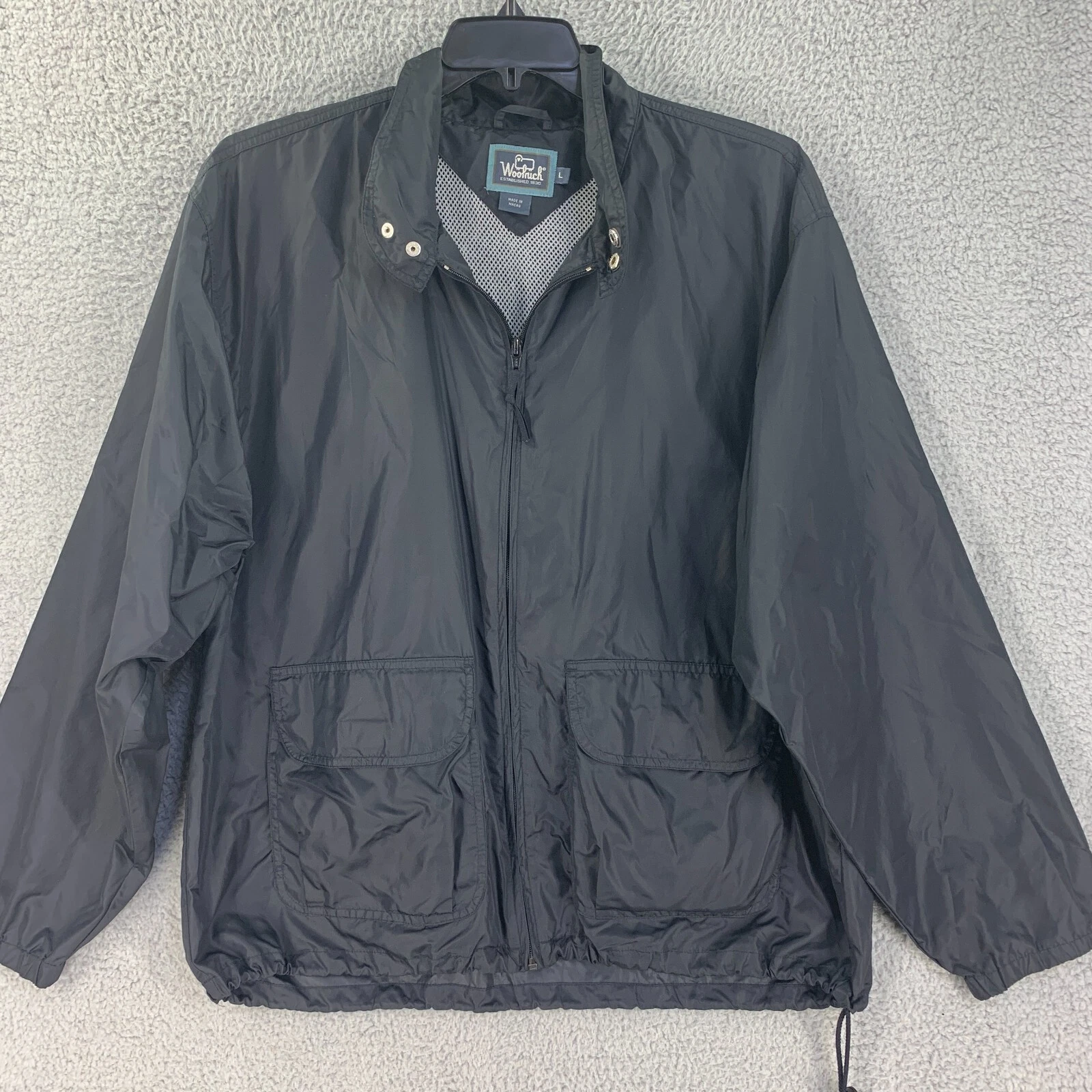 Vtg Woolrich Mens Jacket Windbreaker Sz L Black Hooded Zip Pockets Packable