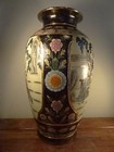 Vintage Asian Porcelain Vase 14 1/2"H Gold Trim Signed Hand Painted in Hong Kong — photo 2