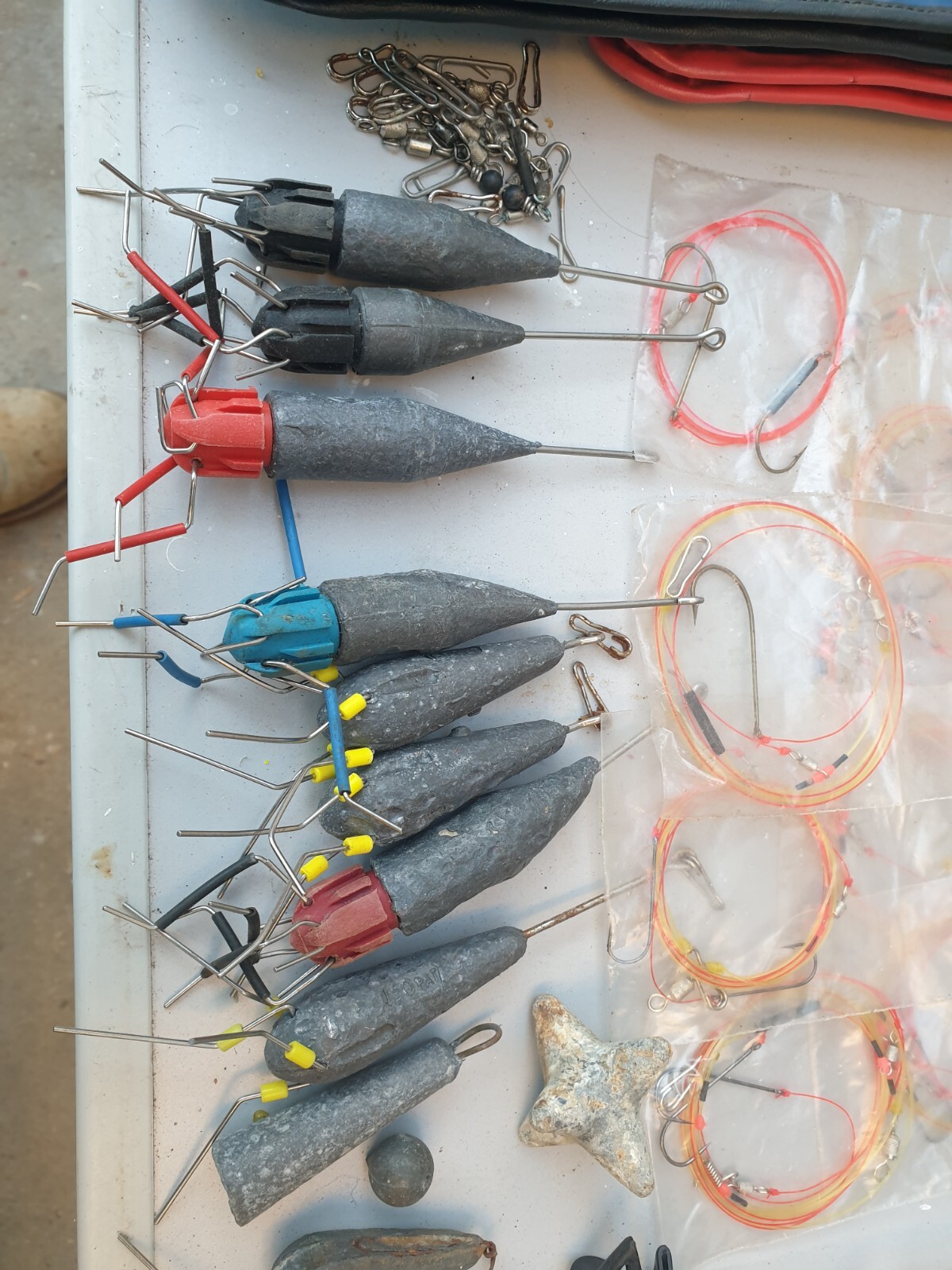 JOBLOT Sea Fishing Tackle reels, trace wallets, traces, leads, priest