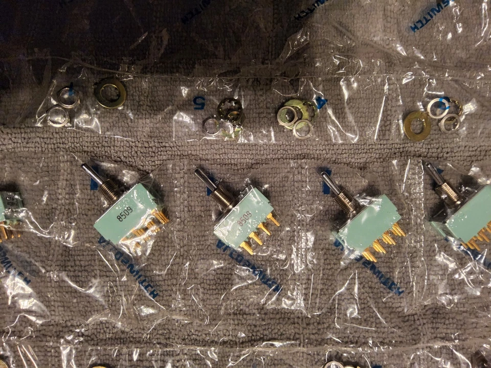 НОВЫЙ ALCO MTA406N 4PDT ON - НА ПАНЕЛИ ДЕРЖАТЕЛЬ ПЕРЕКЛЮЧАТЕЛЬ 6A 125V - Изображение 3 из 4