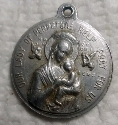 Sacred Heart of Jesus Have Mercy On Us Medal M17 - Picture 2 of 6