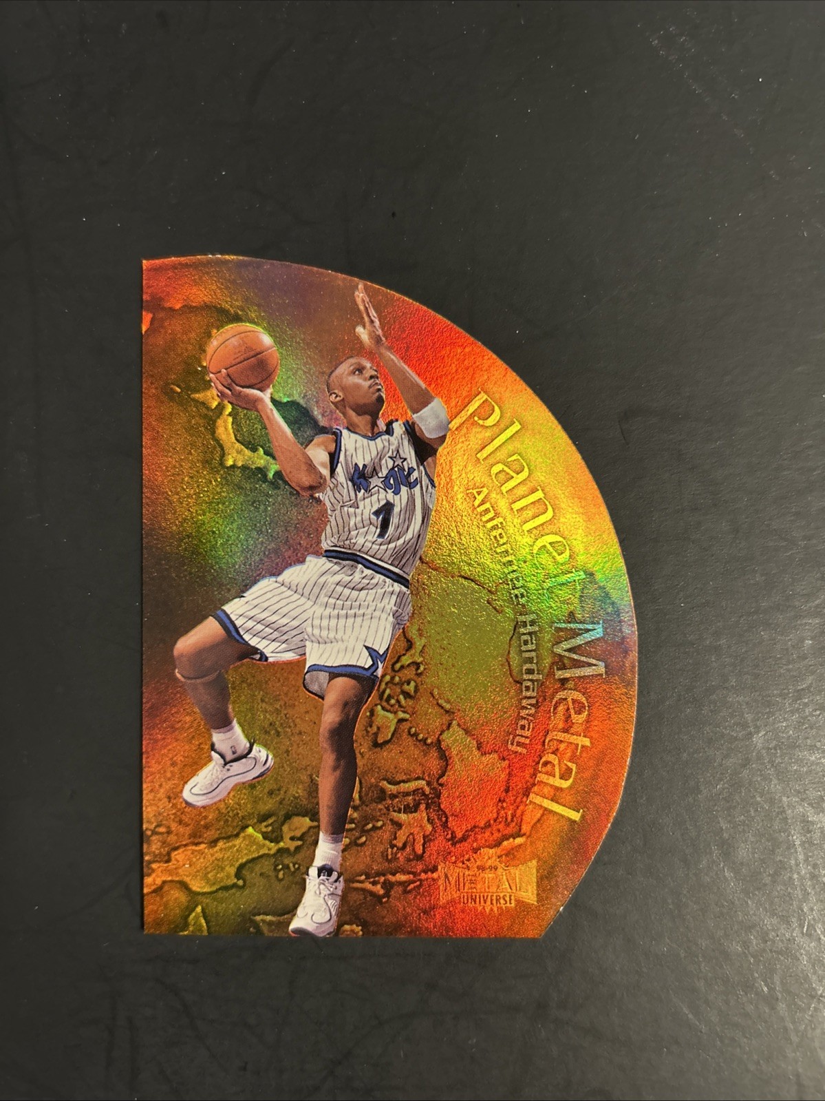 1998 Skybox Metal Universe Anfernee Hardaway Planet Metal Die Cut