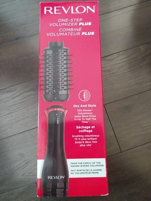 NEW - REVLON One Step Volumizer PLUS, Blow Dryer Brush