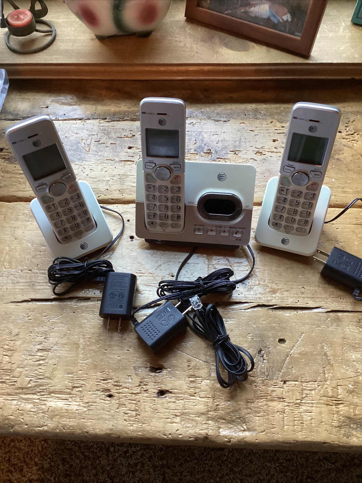 Set of 3 AT&T Cordless Handset Phone Answering System w/ Caller ID 