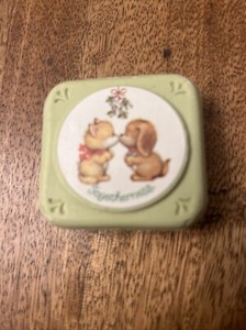 Avon 2 Oz Soap "Christmas is Togetherness" Decal Green Guest Size 1983 w Box