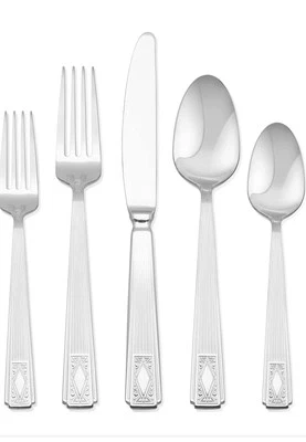 HAMPTON FORGE Argent Orfevres Cabriole 20 Piece 18/10 Stainless Flatware Place Setting